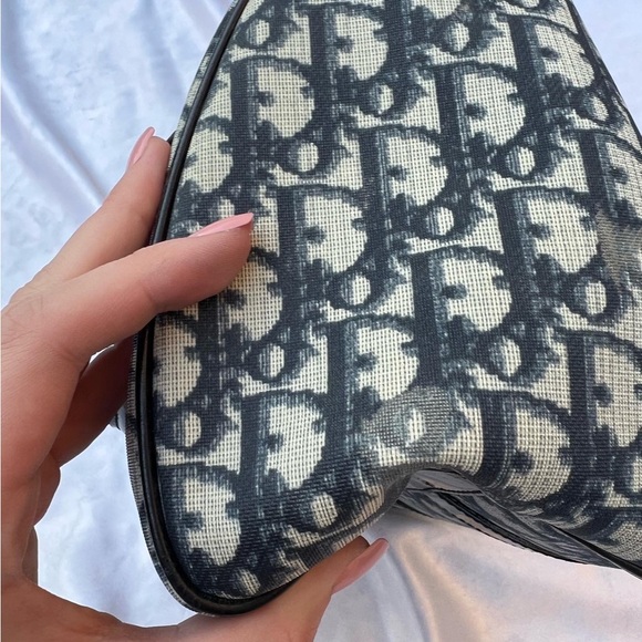 🚨🚨SOLD🚨🚨Dior Navy Trotter Boston Bag - Picture 13 of 14